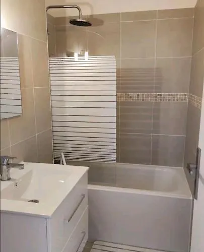 Jolies 6 Couchages A Praloup 1600 Avec Balcons Uvernet-Fours